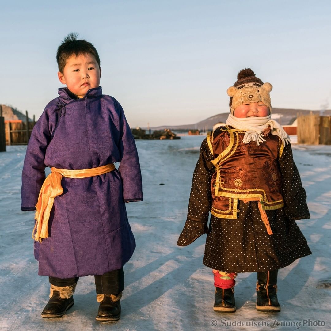 安心の定価販売 モンゴル民族衣装 デール Vivant レディース モンゴル ...